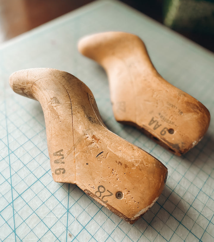 ANTIQUE LASTS (Pairs)