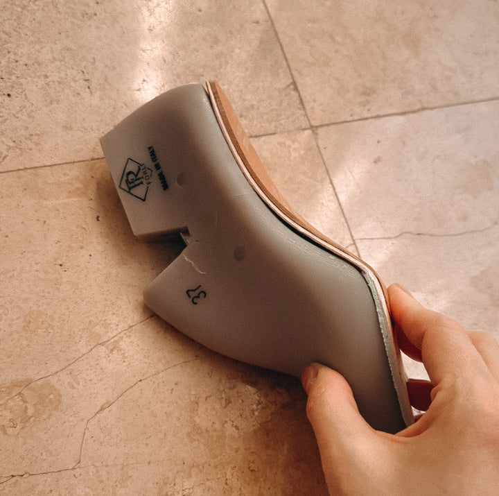 Yantorny - Pointy Shanked Insoles