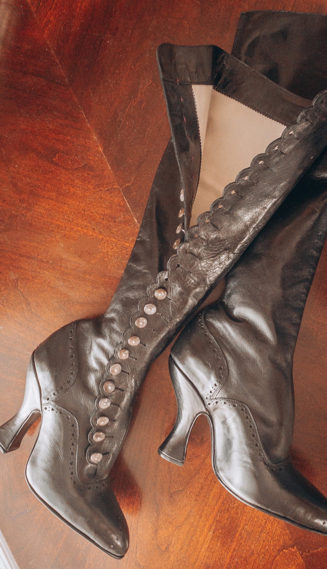 BUTTON BOOTS COURSE – Vicky D'Incecco