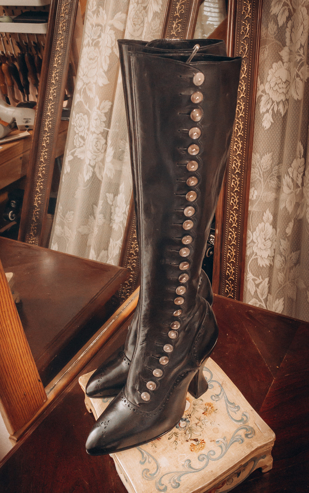 BUTTON BOOTS COURSE – Vicky D'Incecco